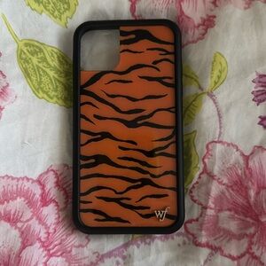 iPhone 11 Case. Color/Case “Tiger”